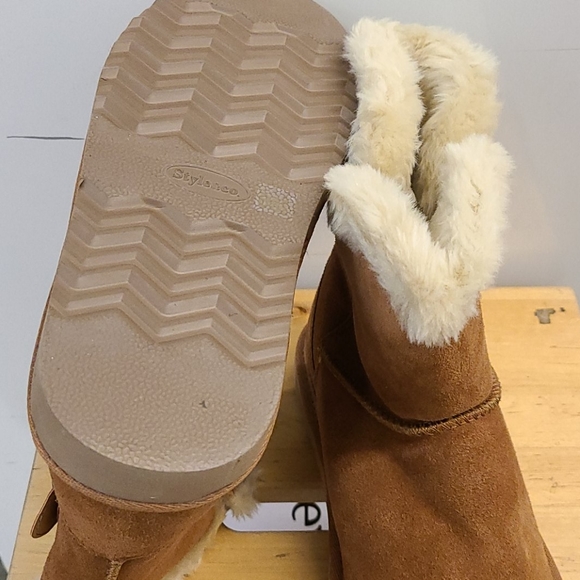 New! Style & Co Tan bootie with fur linning - Picture 4 of 4